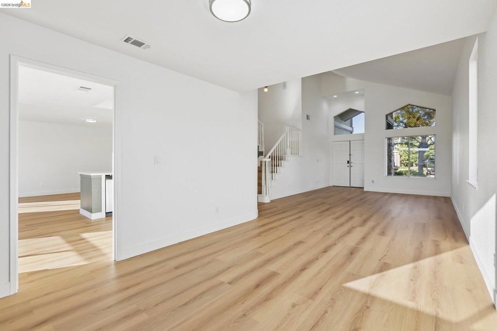 4636 Wolf Way Property Photo 10