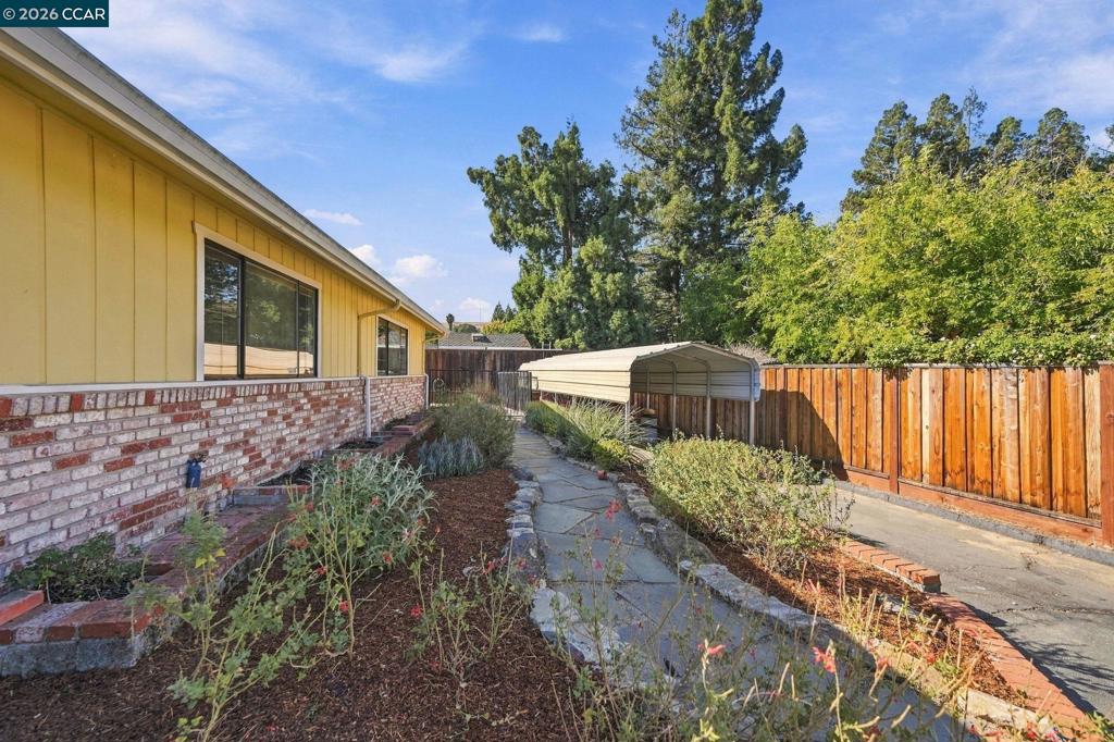 3840 Hitchcock Road Property Photo 4