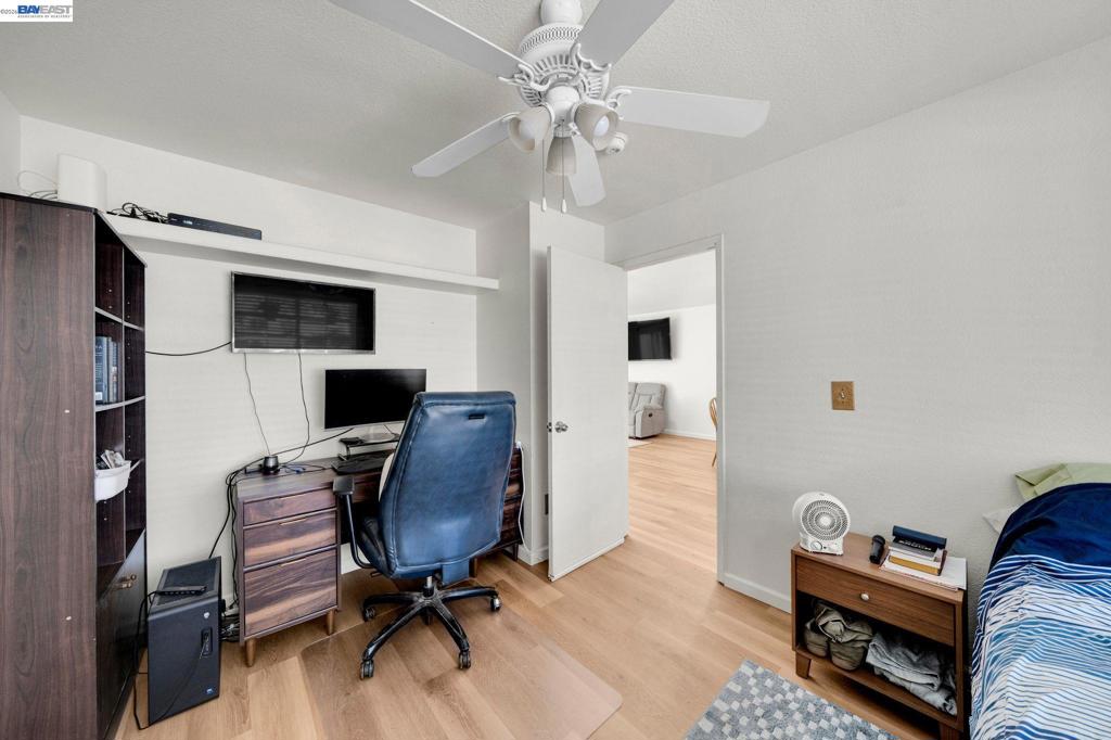 4568 Carnegie Ln Property Photo 13
