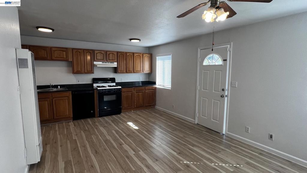 4067 Vineyard Ave Property Photo 3
