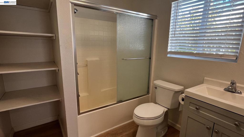 4067 Vineyard Ave Property Photo 9