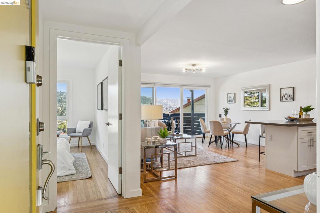 785 Taft Ave 11 Property Photo 1
