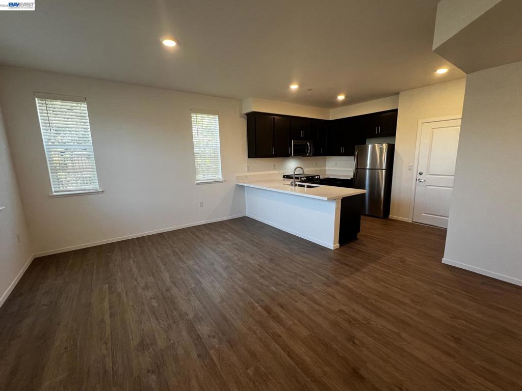 218 Church St Property Photo 2