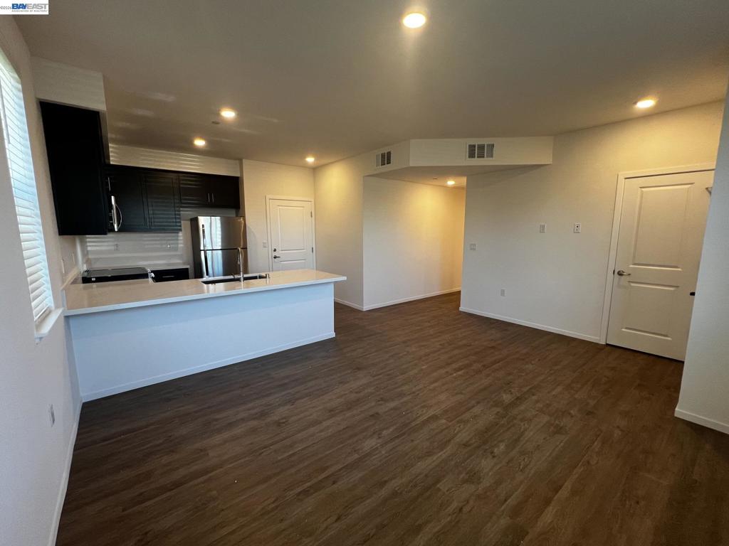 218 Church St Property Photo 5