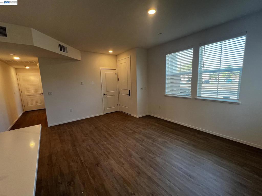 218 Church St Property Photo 8