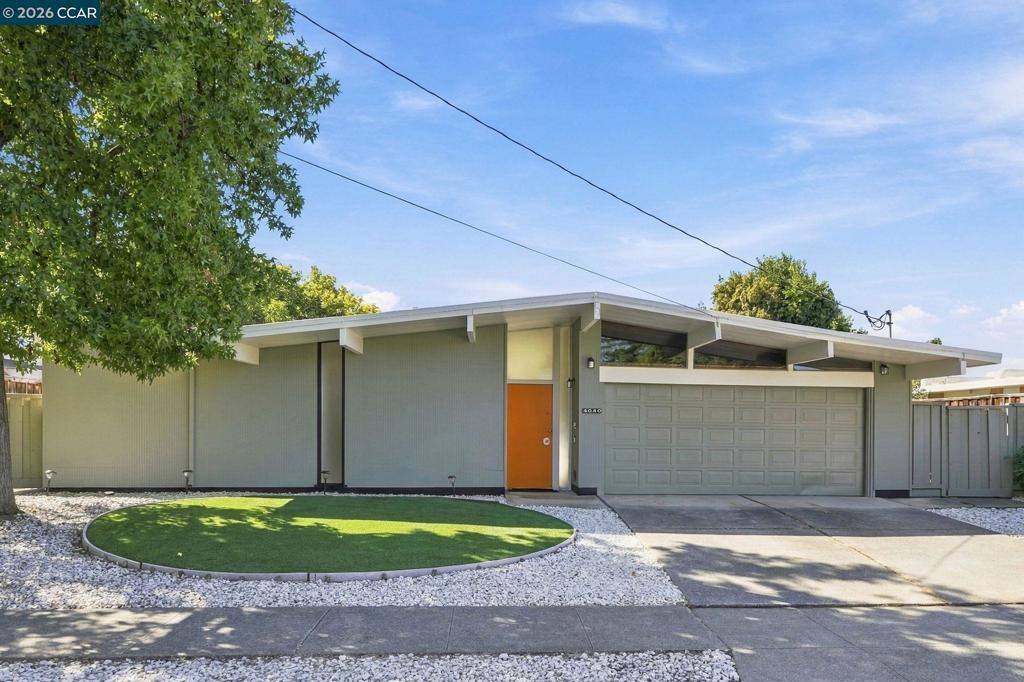 4040 Wilson Ln Property Photo 1