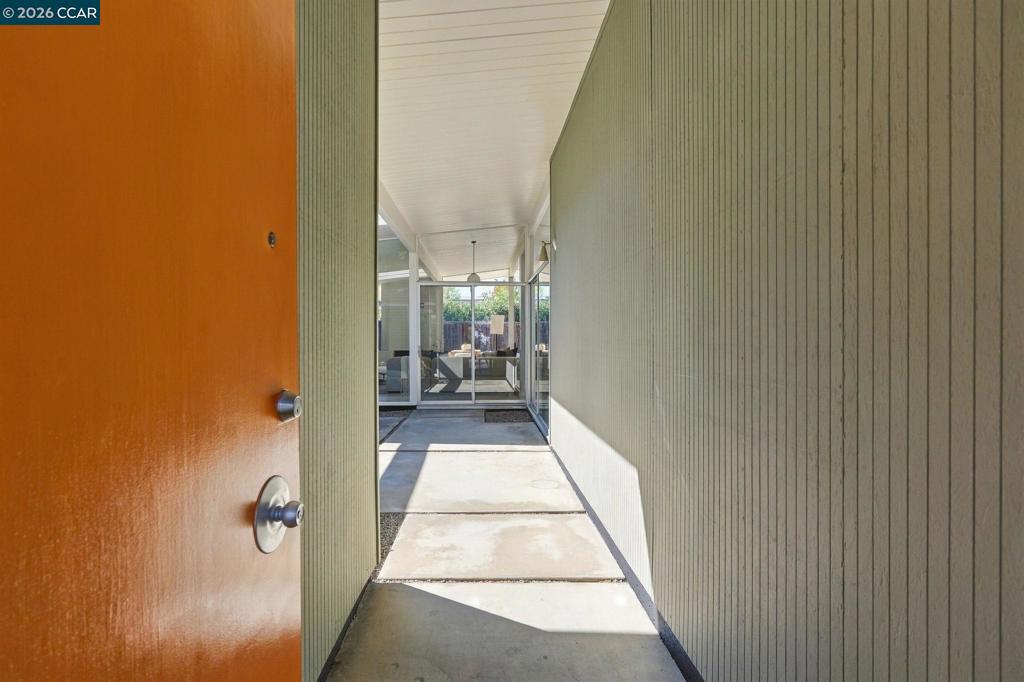 4040 Wilson Ln Property Photo 3