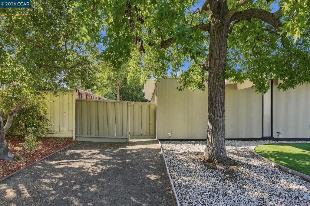 4040 Wilson Ln Property Photo 41