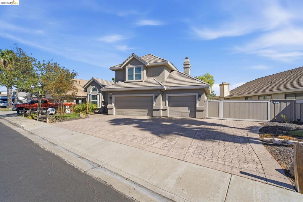 2071 Windward Point Property Photo 4