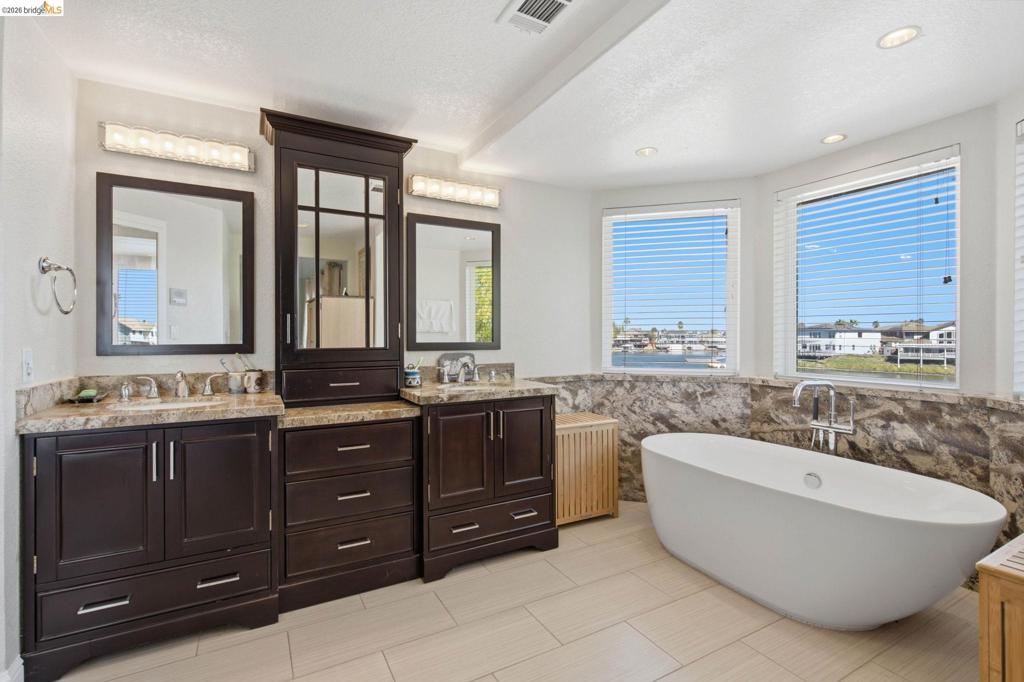 2071 Windward Point Property Photo 28