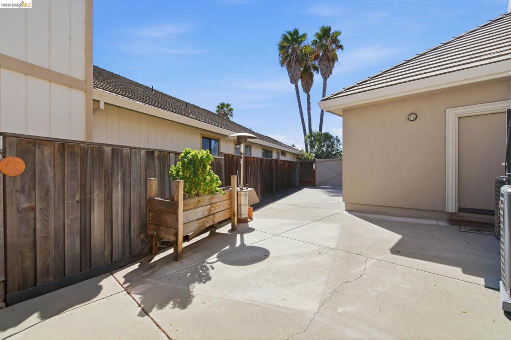 2071 Windward Point Property Photo 43
