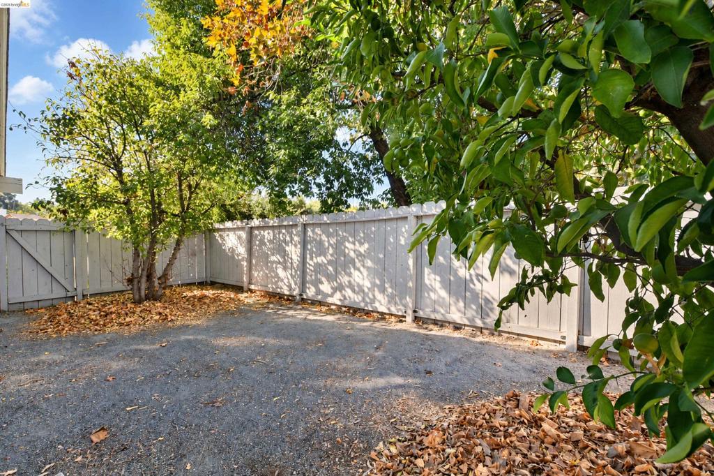 16 Dunes Ct Property Photo 23