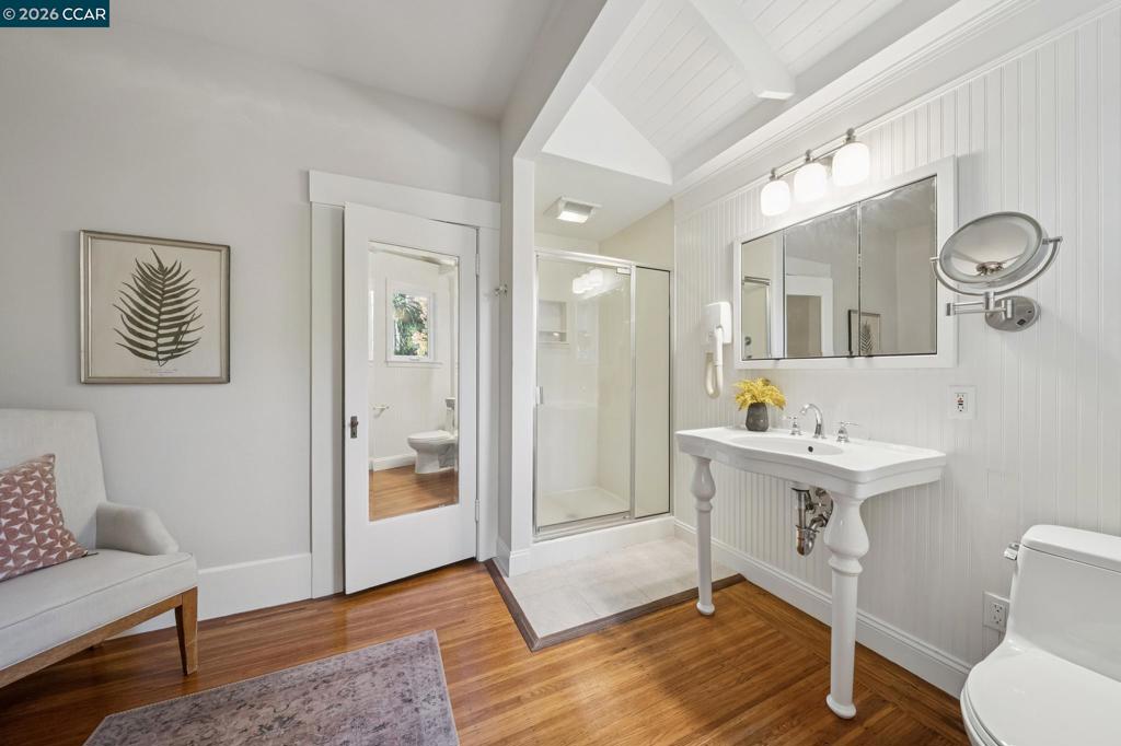 540 Boulevard Way Property Photo 30