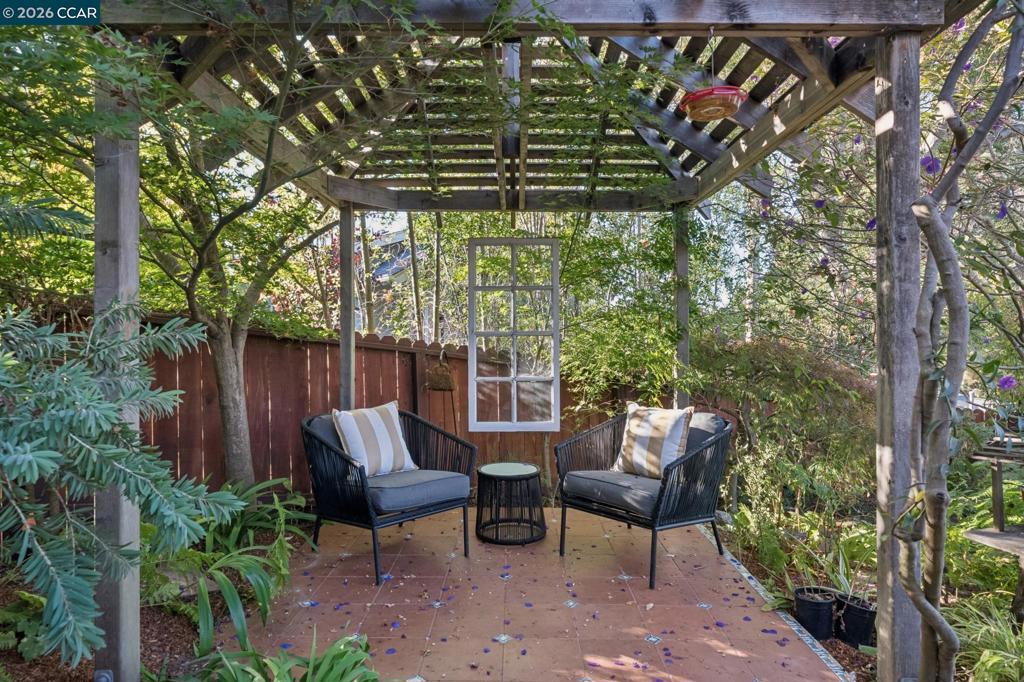 540 Boulevard Way Property Photo 48