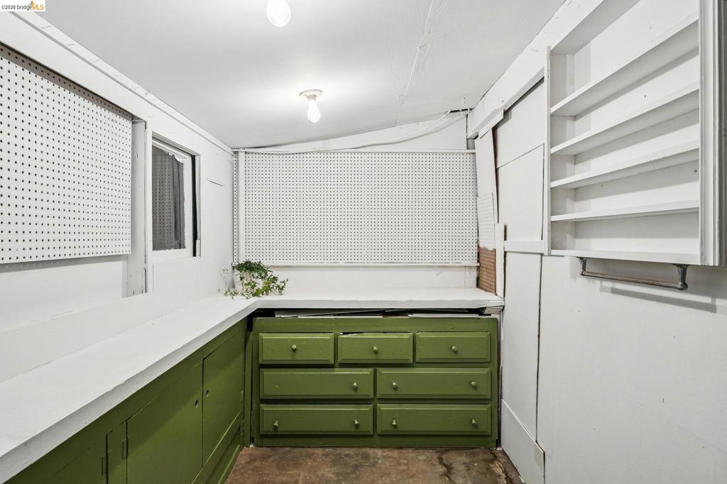 3107 Sylvan Ave Property Photo 93