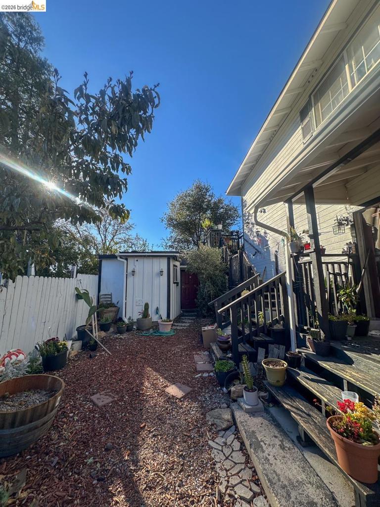 18120 4th Avenue Property Photo 2