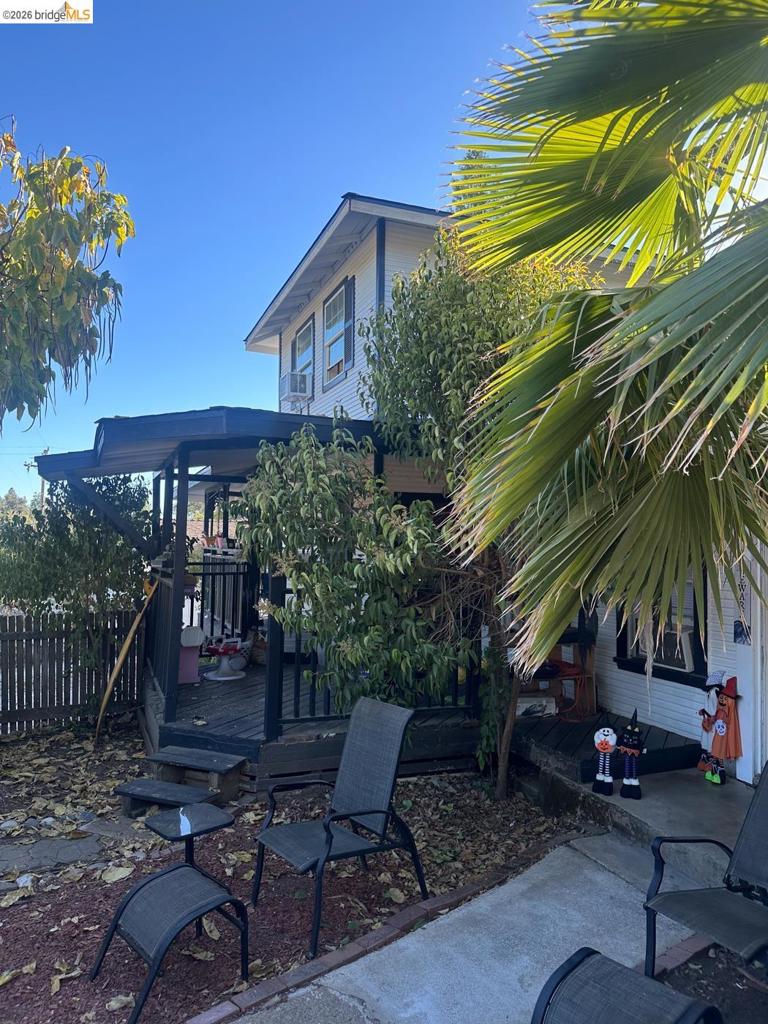 18120 4th Avenue Property Photo 5
