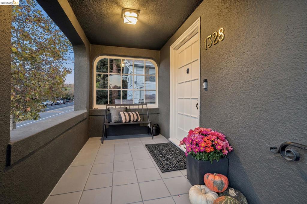 1328 Grand Avenue Property Photo 5