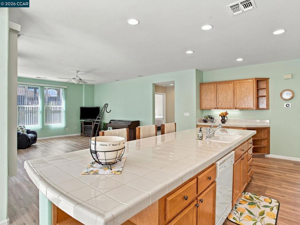 407 Branchwood Dr Property Photo 7