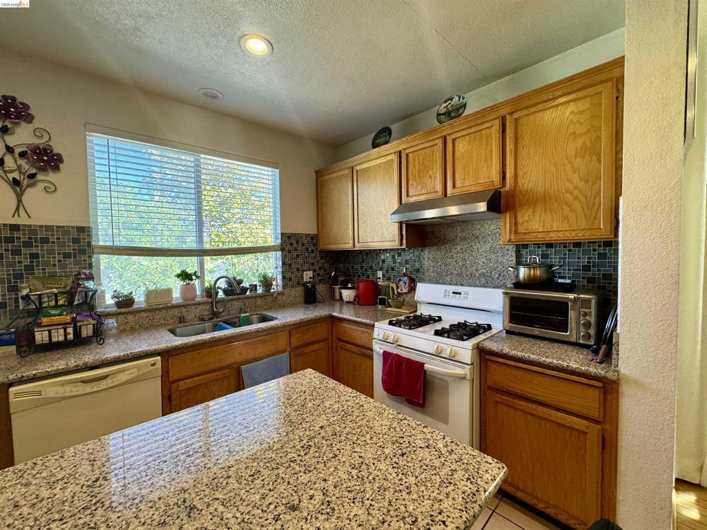 1965 Sugarloaf Mountain Ct Property Photo 9