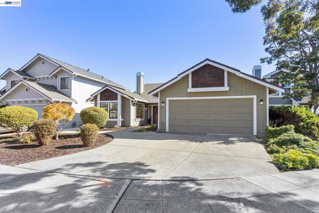 222 Stanbridge Ct. Property Photo 3