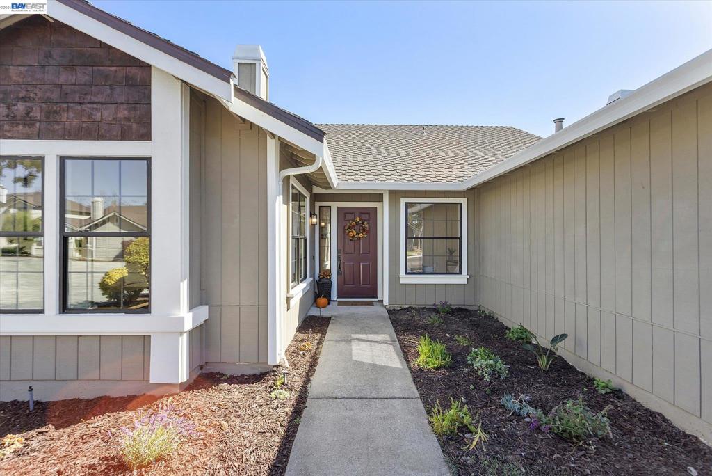 222 Stanbridge Ct. Property Photo 8