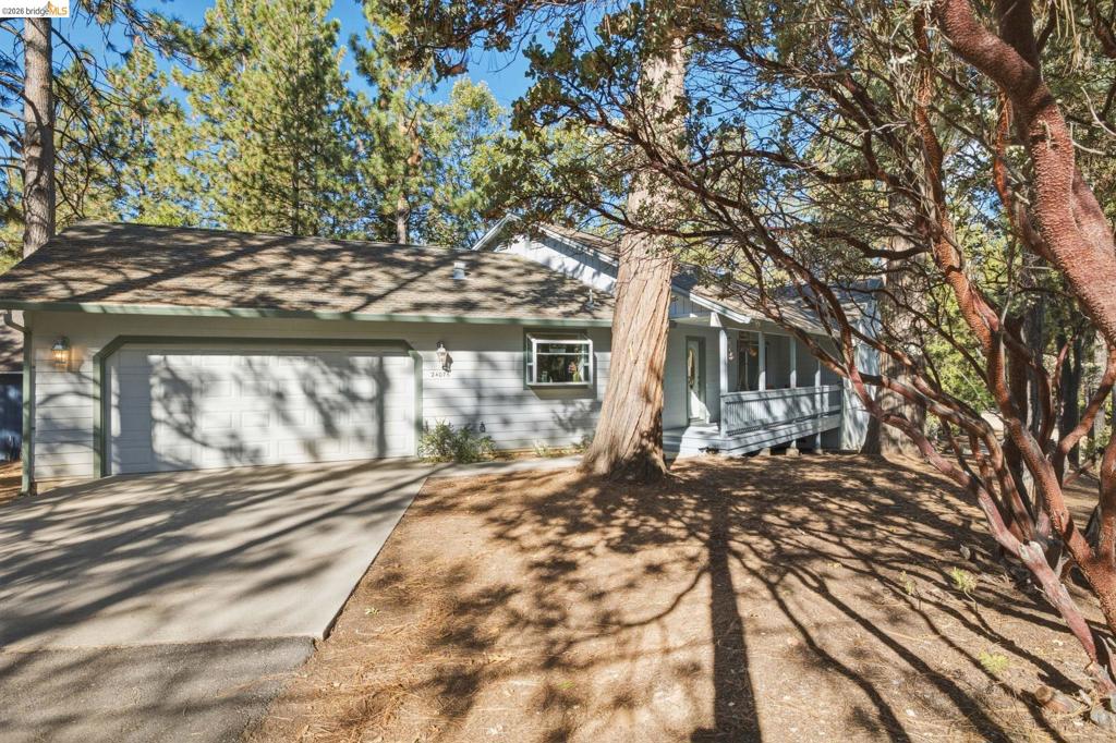 24076 S Bear Clover Ct. Property Photo 2