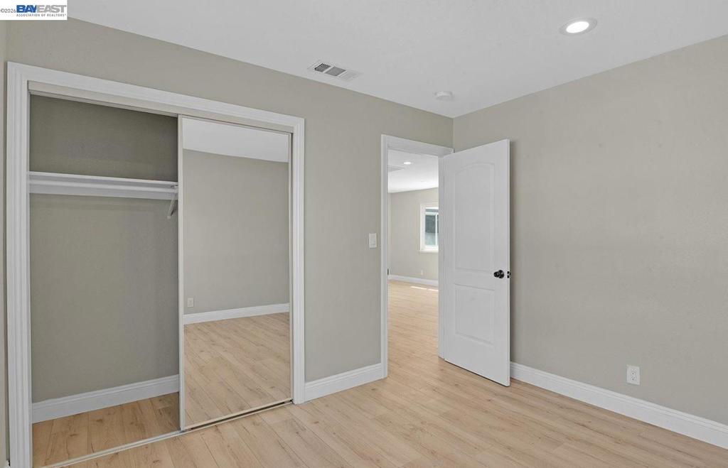1631 Frisbie Ct Property Photo 9