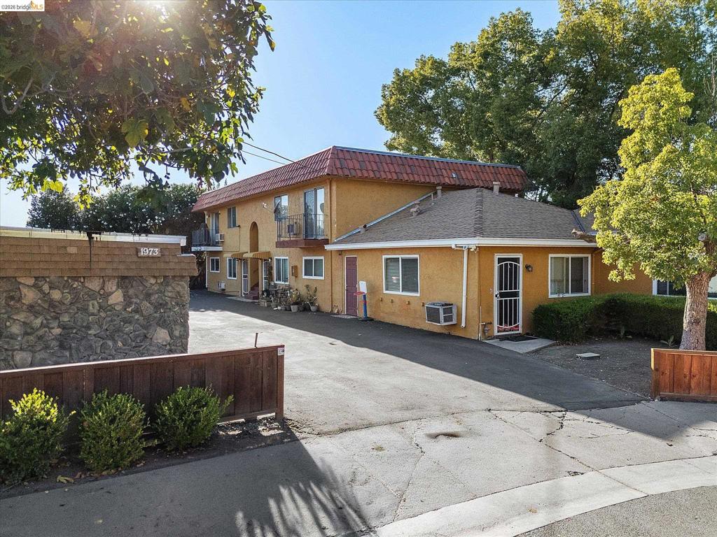 1973 Jacqueline Way Property Photo 1
