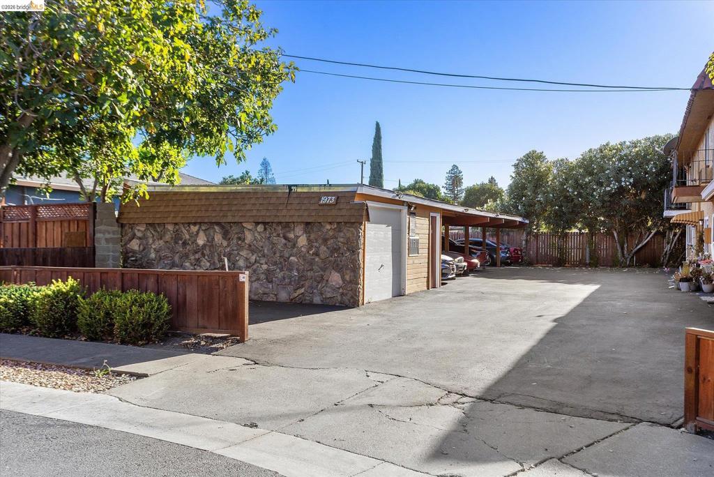 1973 Jacqueline Way Property Photo 12