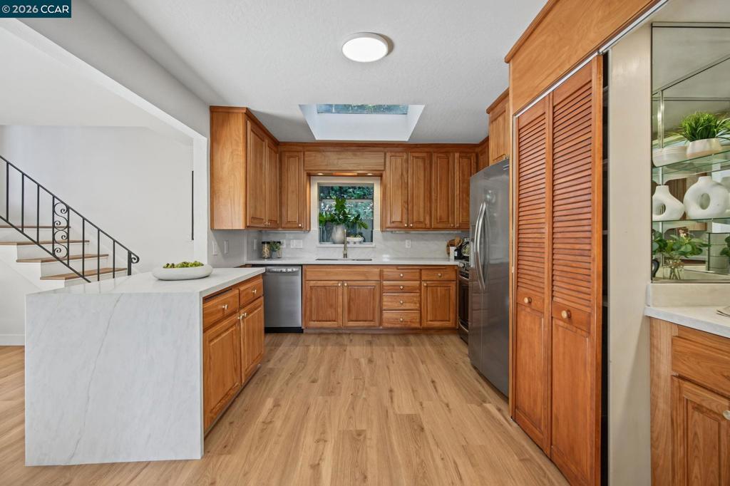 3235 Andreasen Drive Property Photo 18