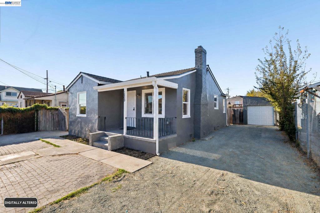 1209 84th Ave Property Photo 4