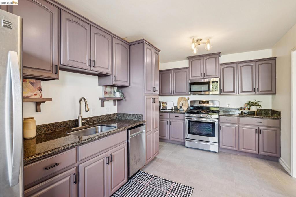 4620 Camden St Property Photo 18