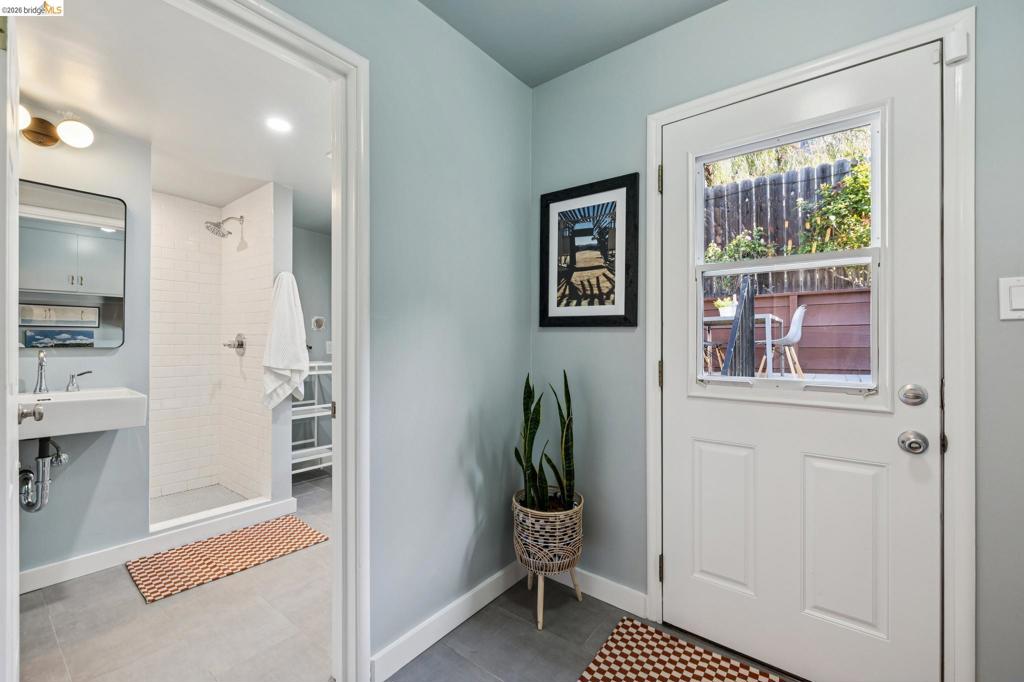 4620 Camden St Property Photo 29