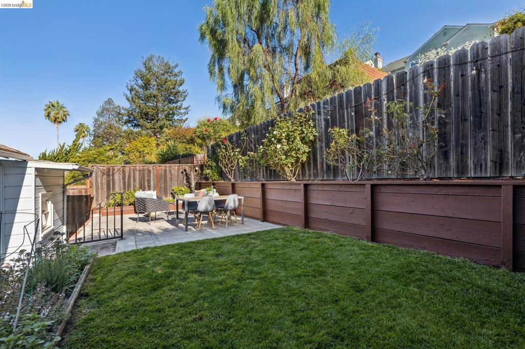 4620 Camden St Property Photo 41