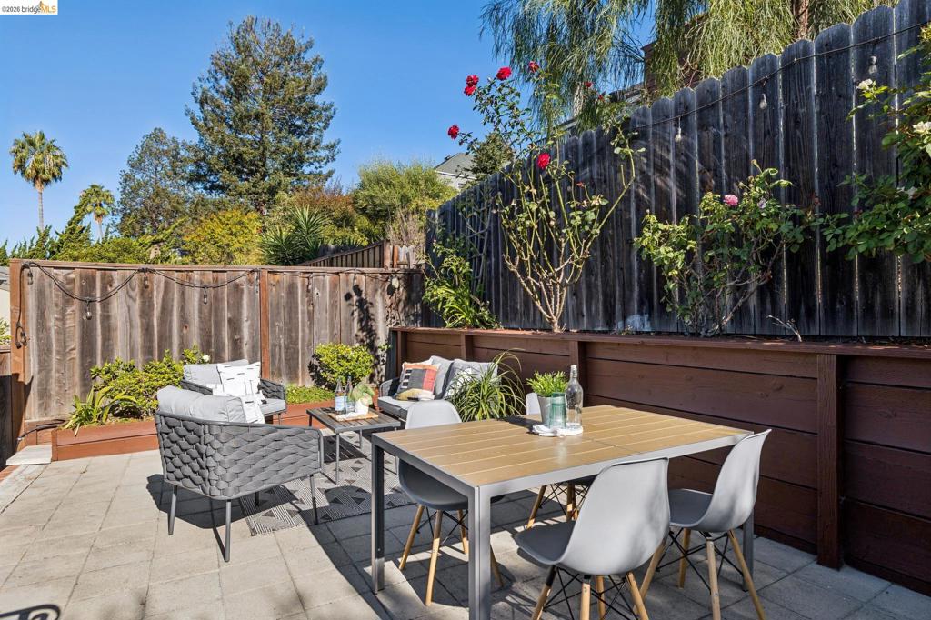 4620 Camden St Property Photo 47