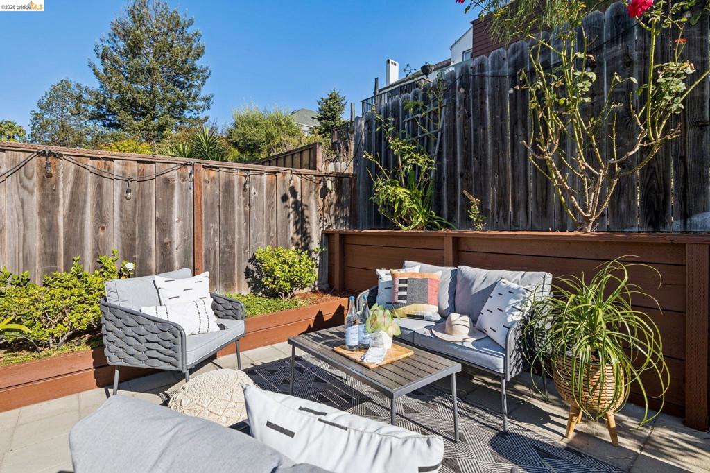4620 Camden St Property Photo 48