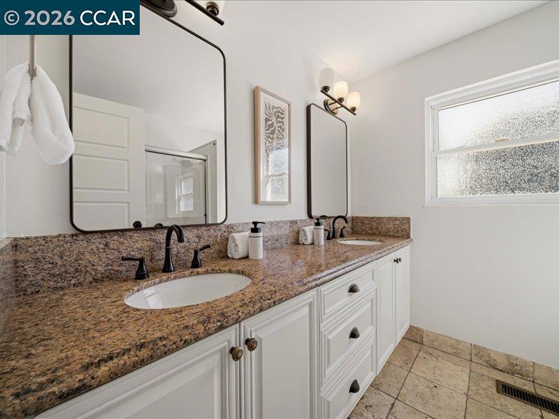 3002 Deerpark Dr Property Photo 25