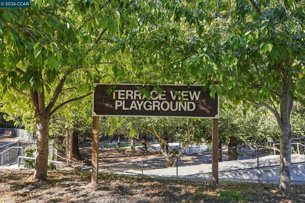 1388 Grizzly Peak Blvd Property Photo 33