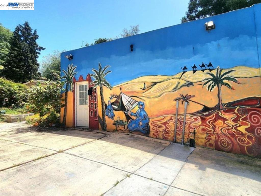 2110 Ashby Ave Property Photo 17