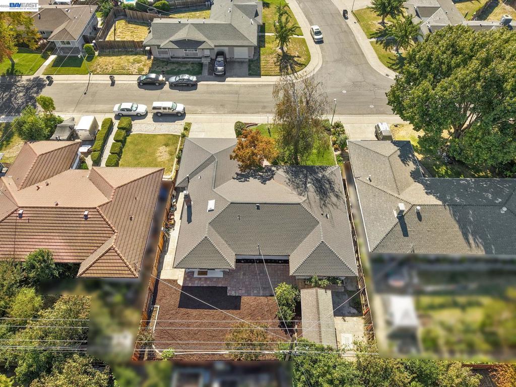 1075 Lake Glen Way Property Photo 10