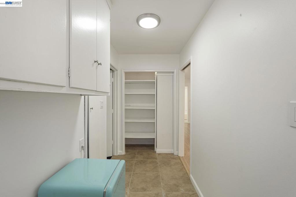 1075 Lake Glen Way Property Photo 35