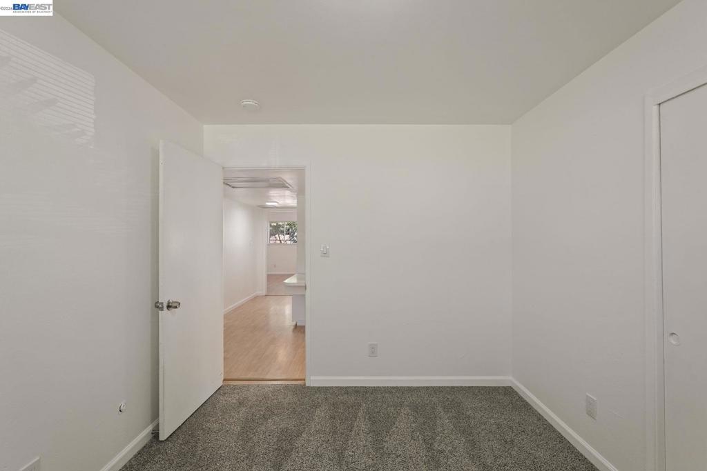 1075 Lake Glen Way Property Photo 37