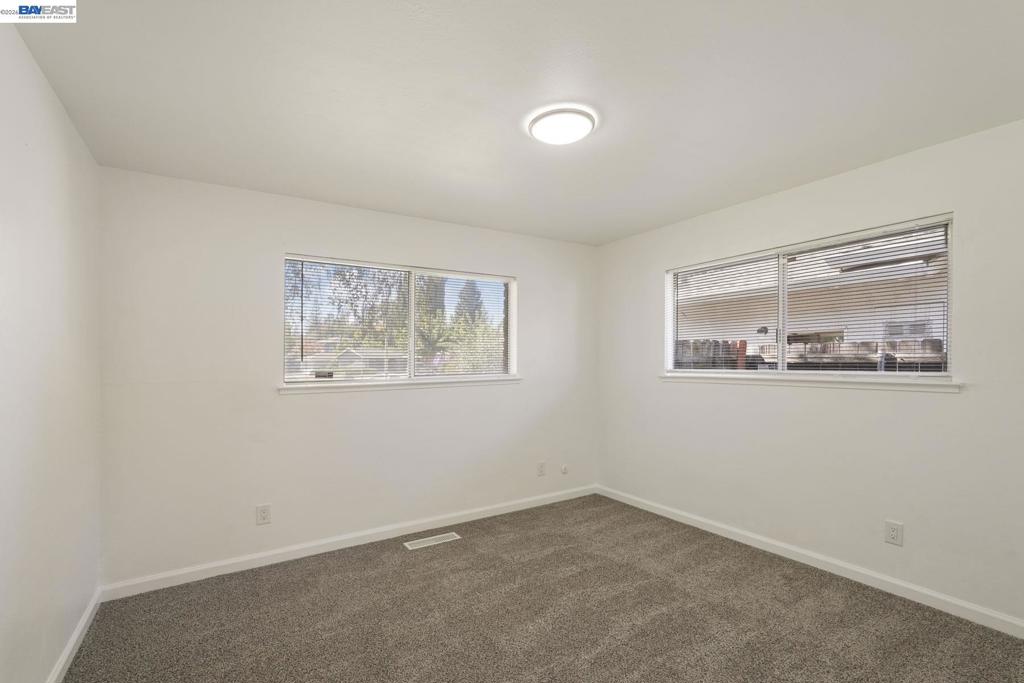 1075 Lake Glen Way Property Photo 39
