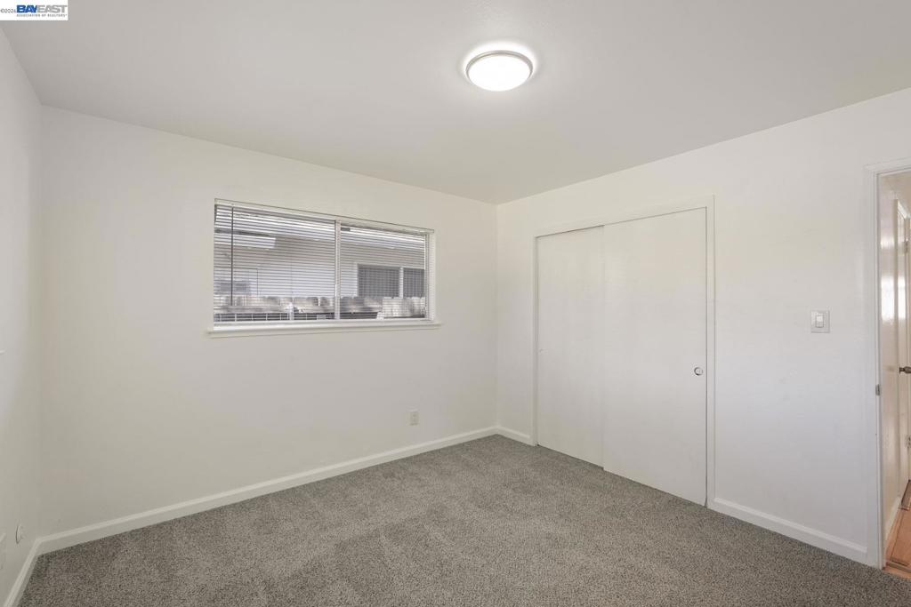 1075 Lake Glen Way Property Photo 40