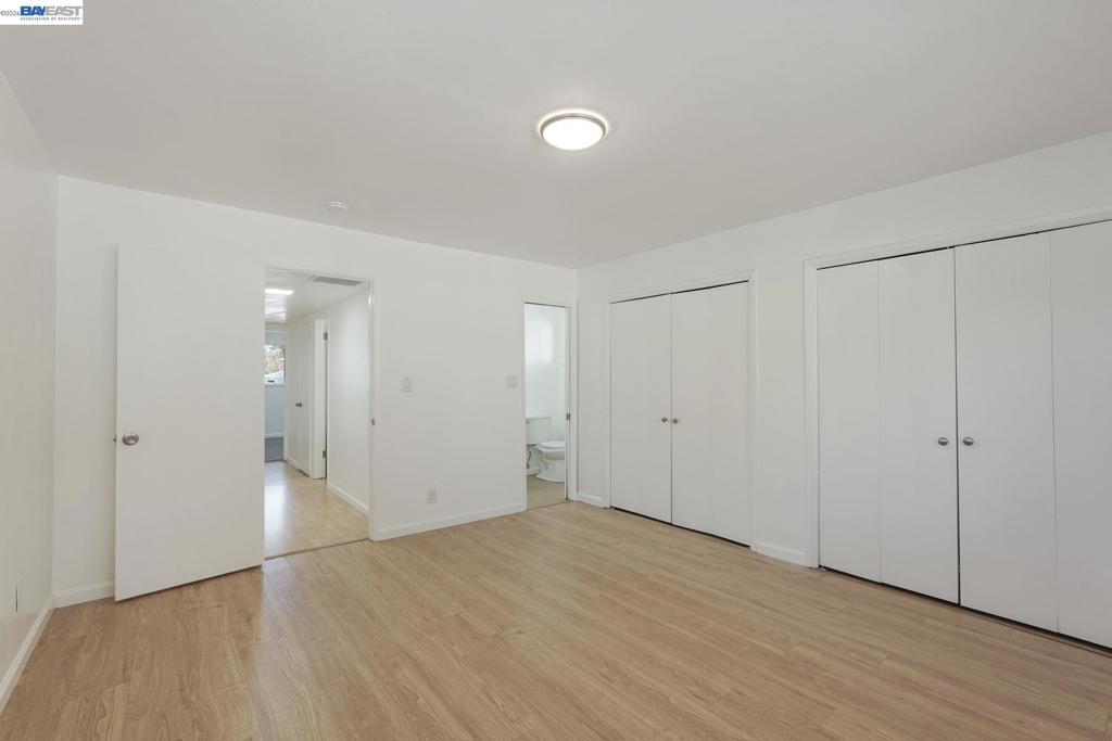 1075 Lake Glen Way Property Photo 44