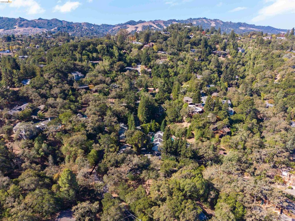 822 Acalanes Rd Property Photo 16