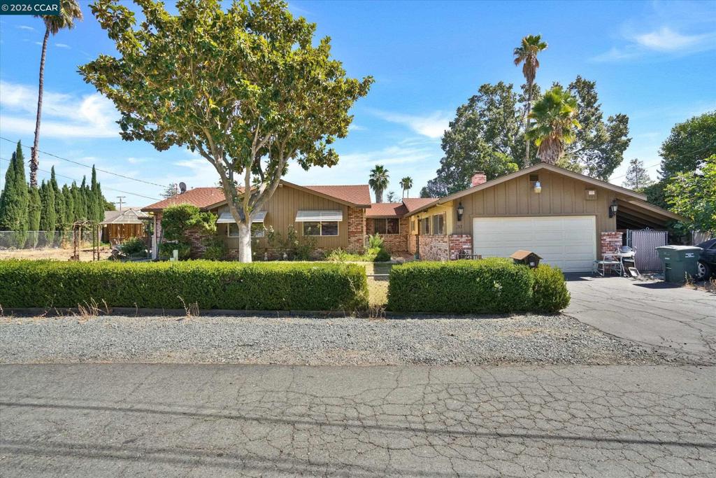 30 Angi Lane Property Photo 1