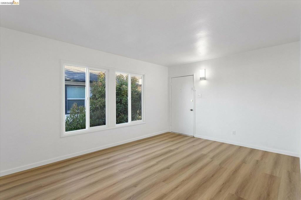 2933 Stanton St Property Photo 8