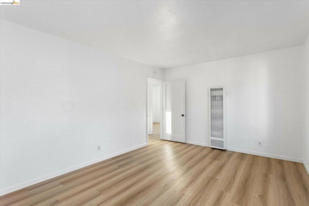 2933 Stanton St Property Photo 10
